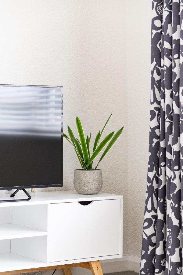 1 Chatsworth Riverscape Apartments - Riverview Apartment In Great Location With Free Parking Overlooking The Gannel Just A Short Walk From Newquays Incredible Beaches And Local Amenities New Quay Екстериор снимка