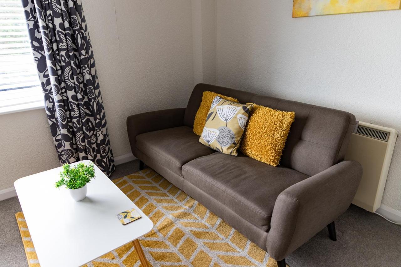 1 Chatsworth Riverscape Apartments - Riverview Apartment In Great Location With Free Parking Overlooking The Gannel Just A Short Walk From Newquays Incredible Beaches And Local Amenities New Quay Екстериор снимка