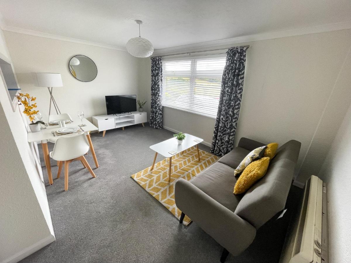 1 Chatsworth Riverscape Apartments - Riverview Apartment In Great Location With Free Parking Overlooking The Gannel Just A Short Walk From Newquays Incredible Beaches And Local Amenities New Quay Екстериор снимка