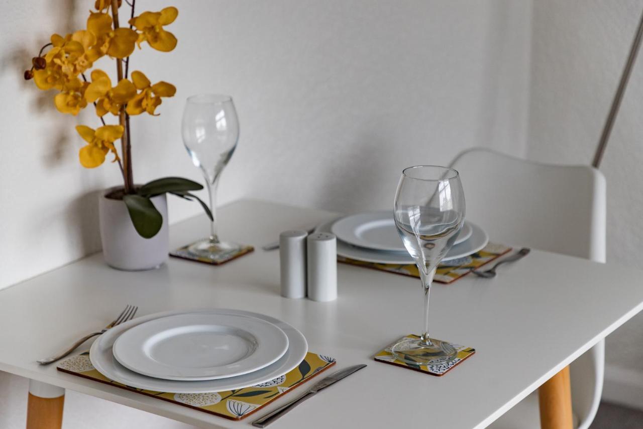 1 Chatsworth Riverscape Apartments - Riverview Apartment In Great Location With Free Parking Overlooking The Gannel Just A Short Walk From Newquays Incredible Beaches And Local Amenities New Quay Екстериор снимка